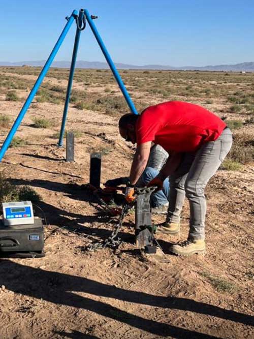 آزمایش پول اوت تست خاک جهت احداث نیروگاه خورشیدی